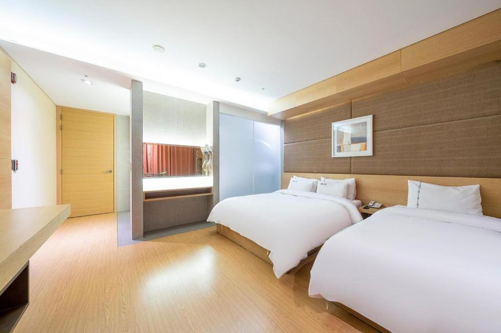 Business Design Hotel Luv Incheon Exterior foto