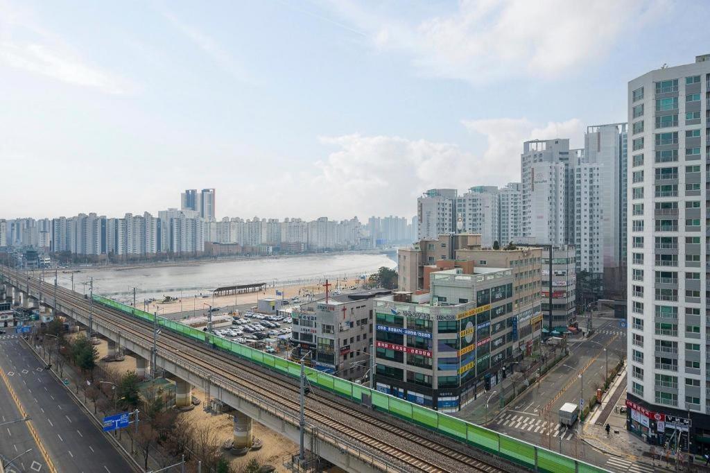 Business Design Hotel Luv Incheon Exterior foto