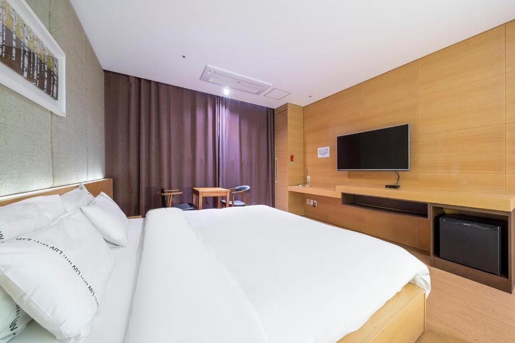 Business Design Hotel Luv Incheon Exterior foto