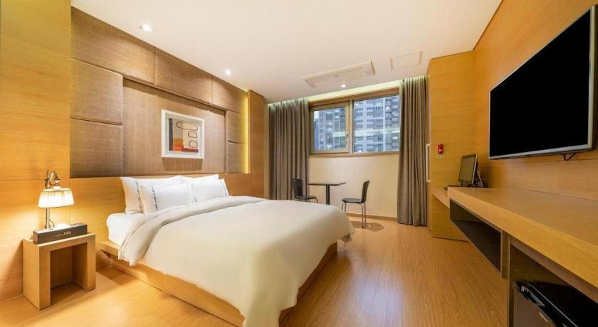 Business Design Hotel Luv Incheon Exterior foto