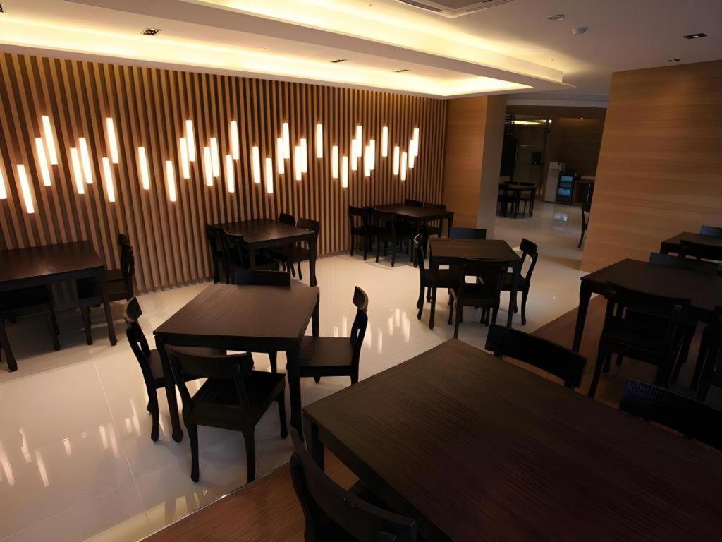 Business Design Hotel Luv Incheon Exterior foto